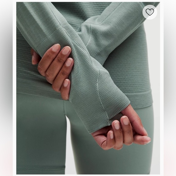 lululemon | Swiftly Tech Long-Sleeve Shirt 2.0 Waist in Crater Blue, Sz 2 W3HHIS - Picture 2 of 11